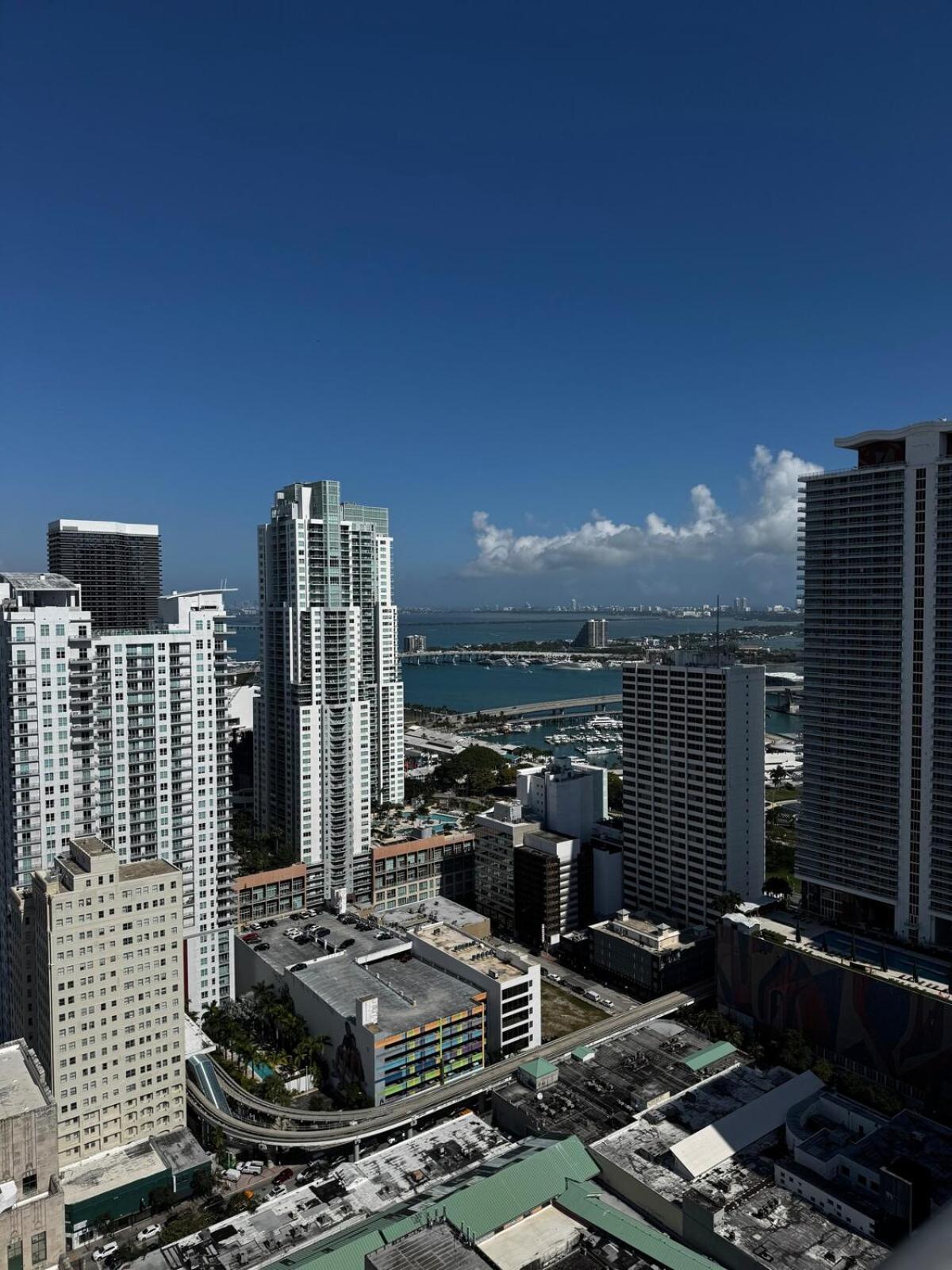 Apartamento High Floor Pool Gym Brickell *