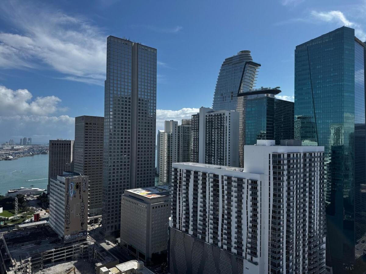 High Floor Pool Gym Brickell *